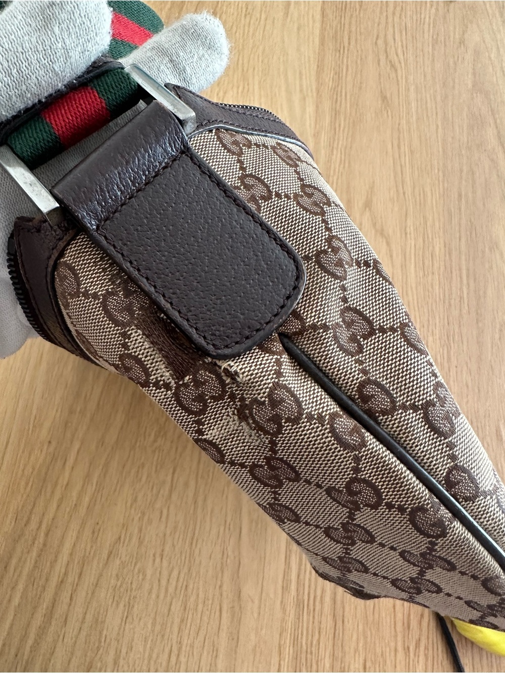 Gucci Cherry Line Crossbody Bag - Picture 8 of 16